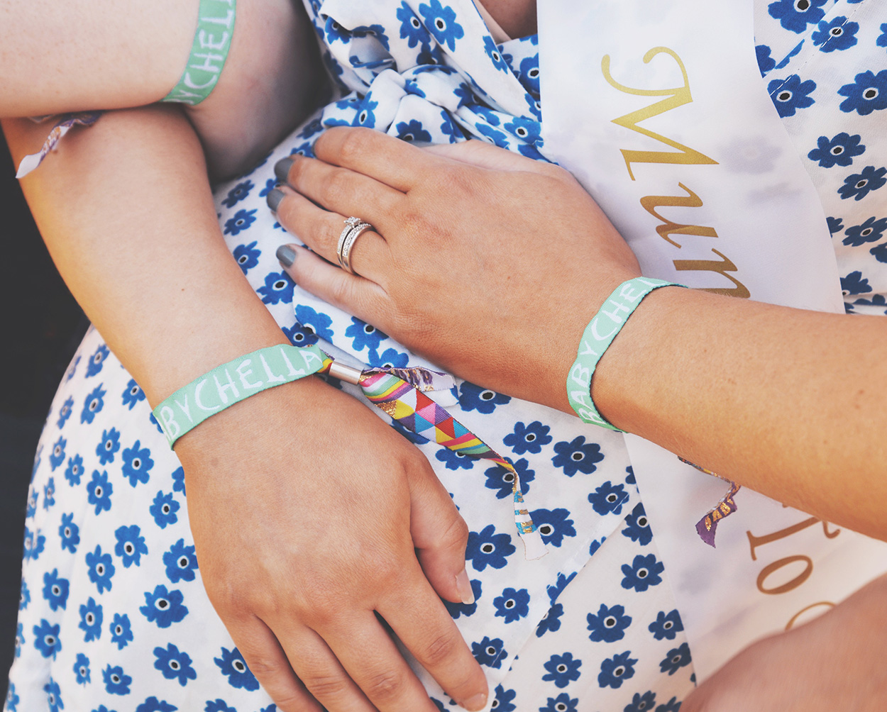 gender reveal baby shower party wristband favours